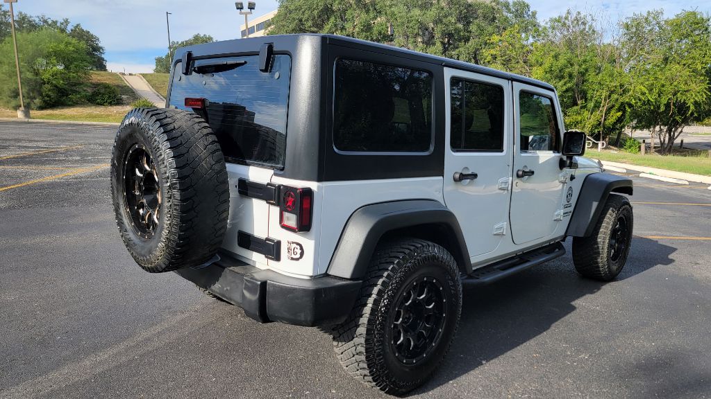 Photo 7 of this JEEP WRANGLER UNLIMI