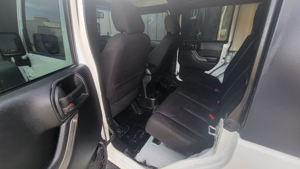 Photo 12 of this JEEP WRANGLER UNLIMI