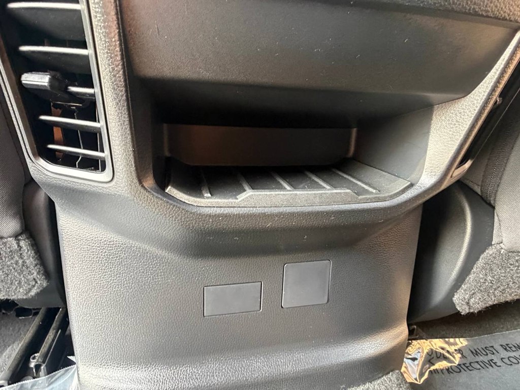 Photo 31 of this TOYOTA TUNDRA