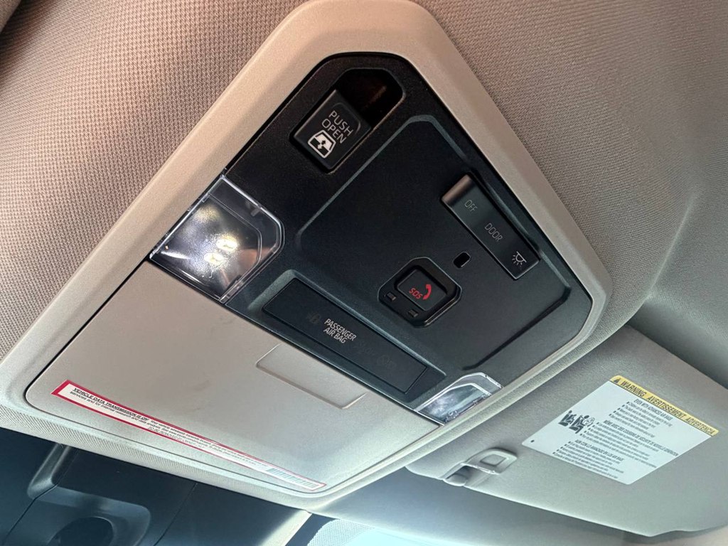 Photo 28 of this TOYOTA TUNDRA