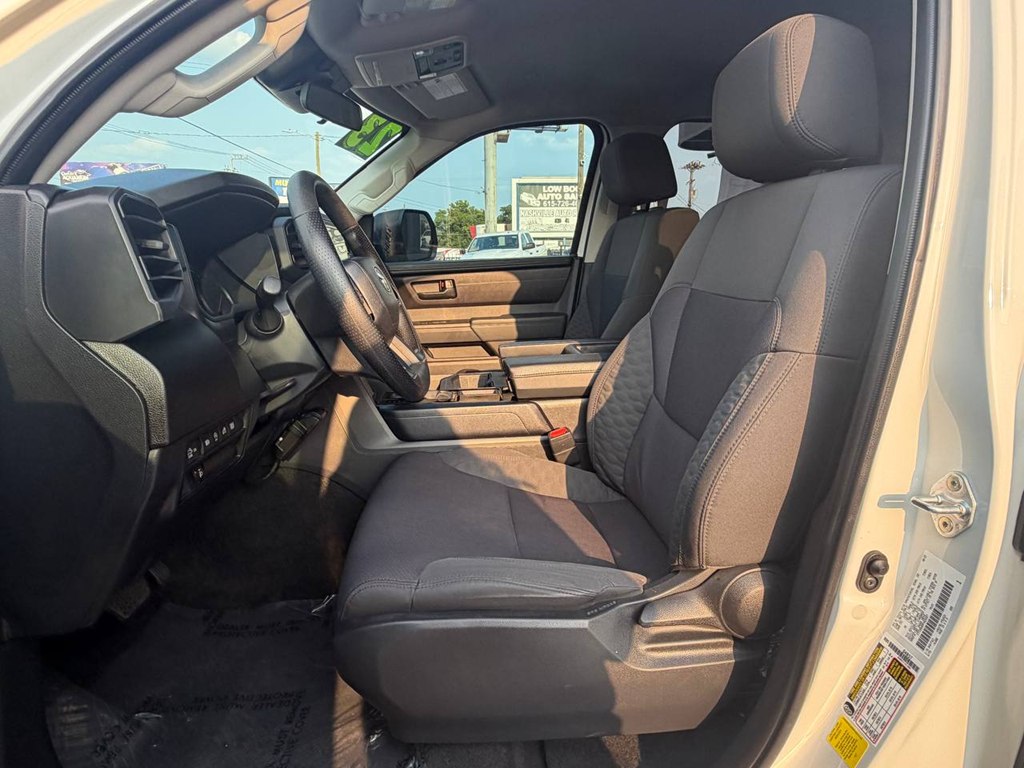 Photo 30 of this TOYOTA TUNDRA