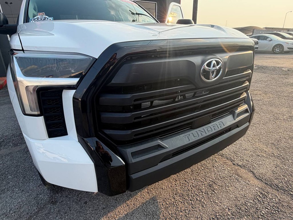 Photo 38 of this TOYOTA TUNDRA