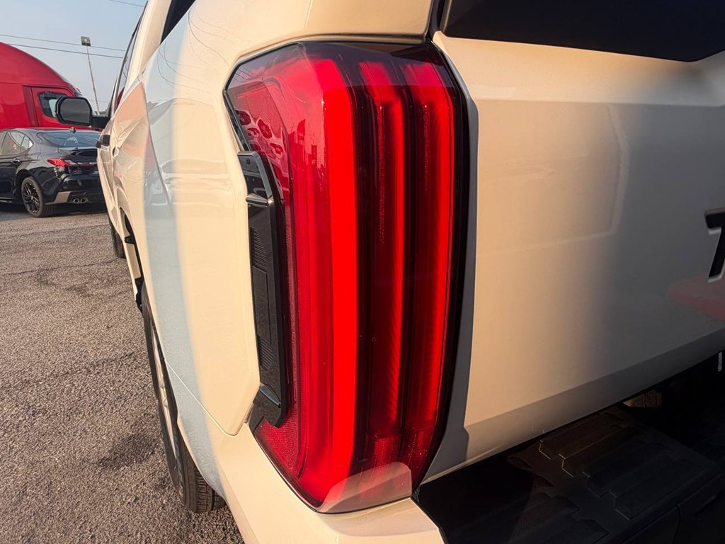 Photo 41 of this TOYOTA TUNDRA