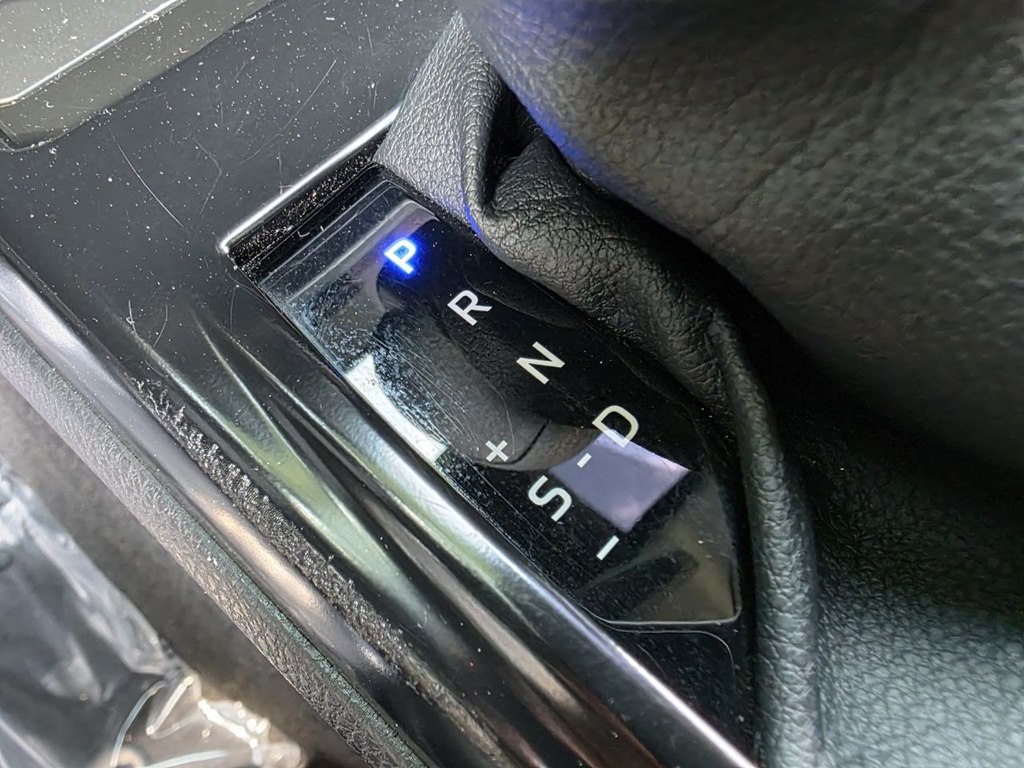 Photo 26 of this TOYOTA CAMRY