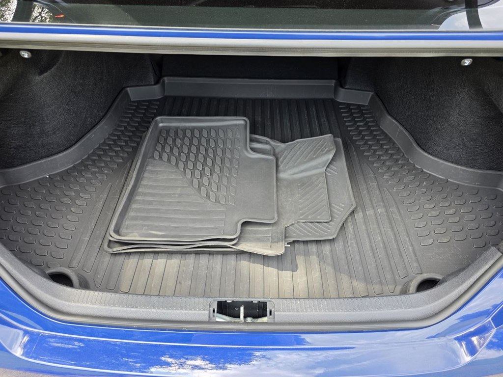 Photo 45 of this TOYOTA CAMRY