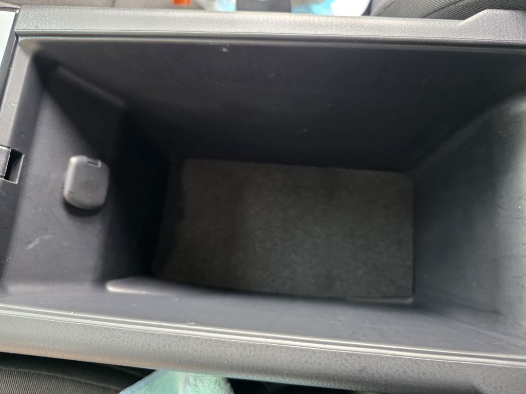 Photo 31 of this TOYOTA CAMRY