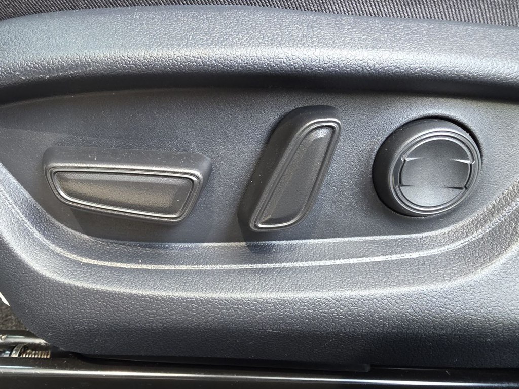 Photo 42 of this TOYOTA CAMRY