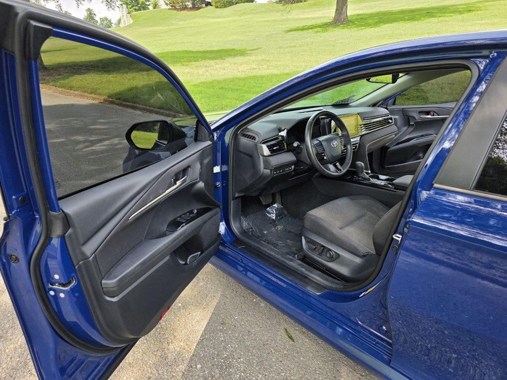 Photo 11 of this TOYOTA CAMRY