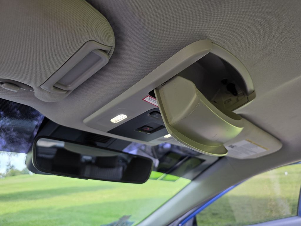 Photo 29 of this TOYOTA CAMRY