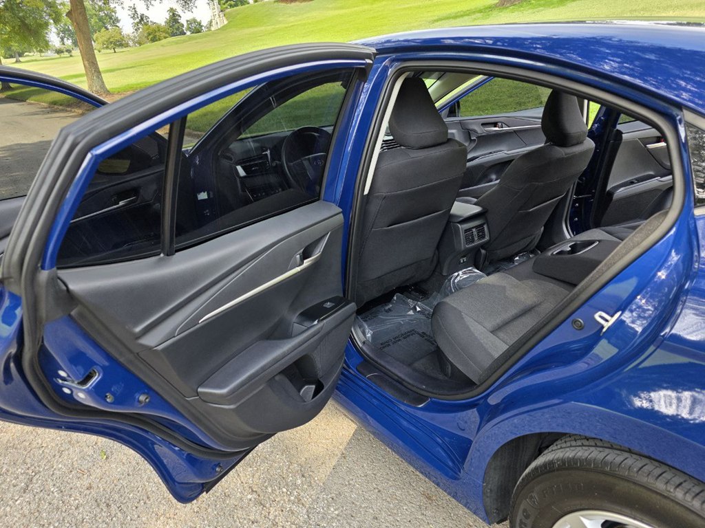 Photo 12 of this TOYOTA CAMRY