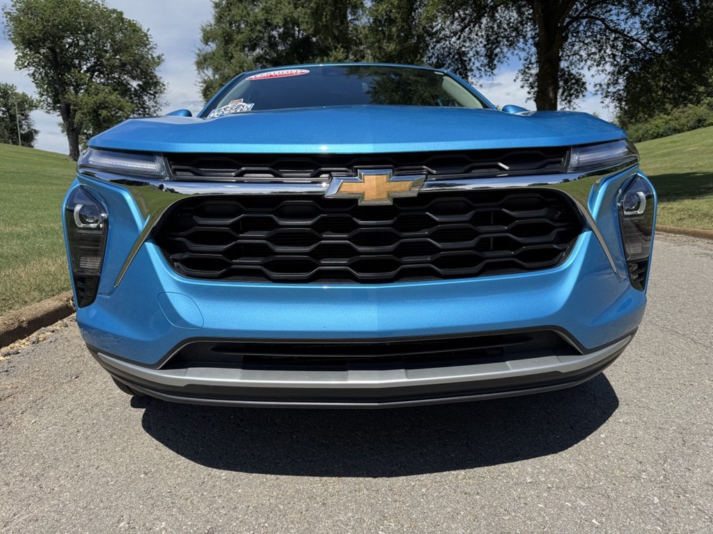 Photo 4 of this CHEVROLET TRAX