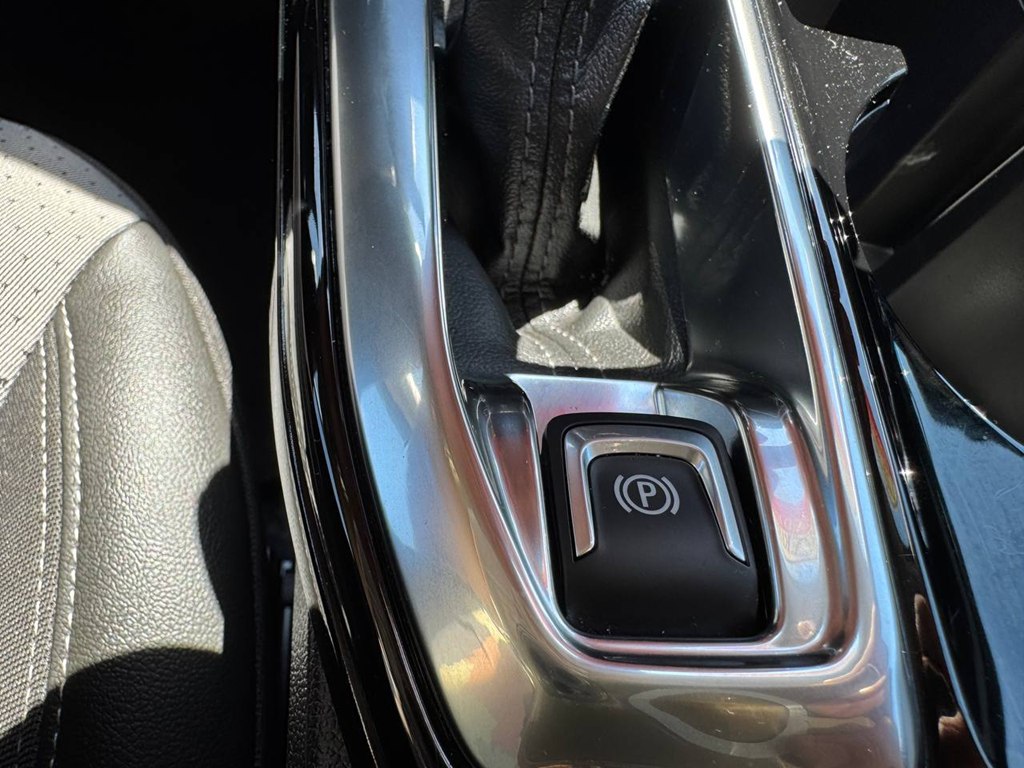 Photo 18 of this CHEVROLET TRAX