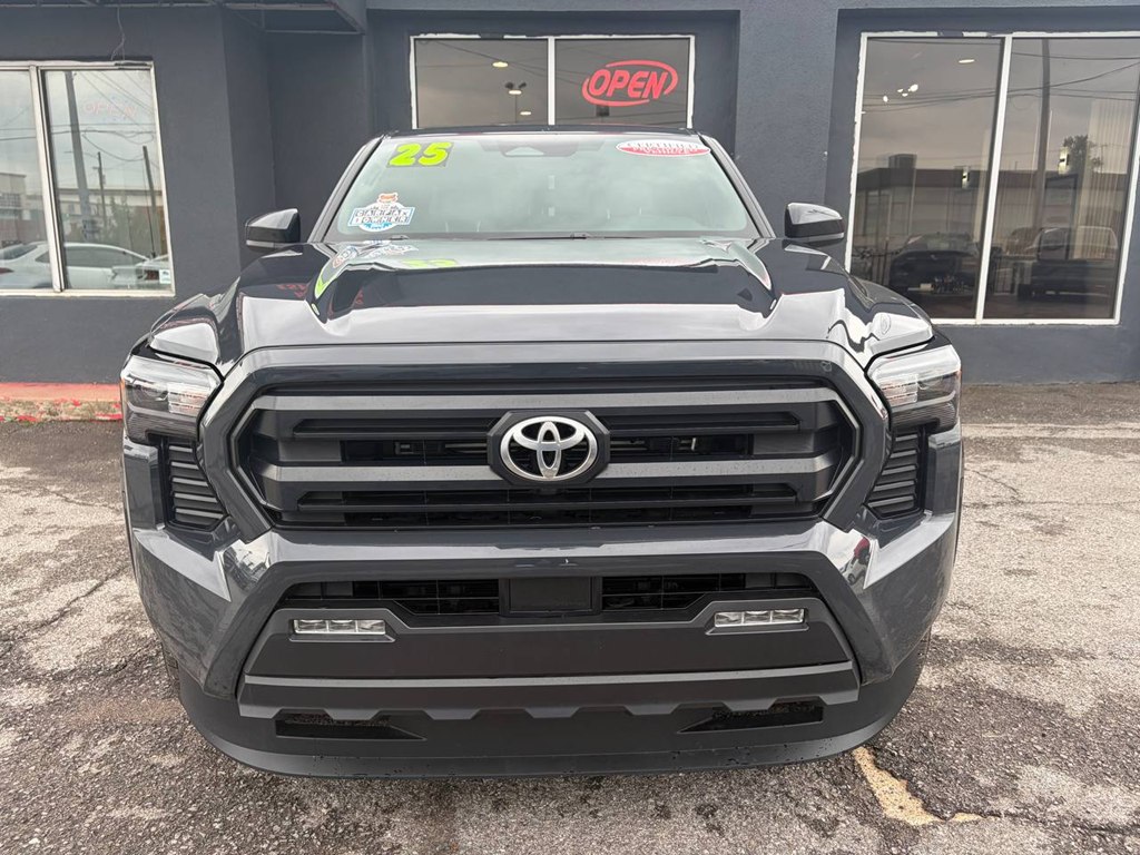 Photo 9 of this TOYOTA TACOMA