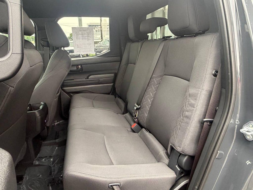 Photo 34 of this TOYOTA TACOMA
