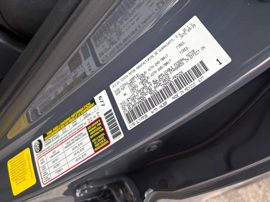 Photo 16 of this TOYOTA TACOMA