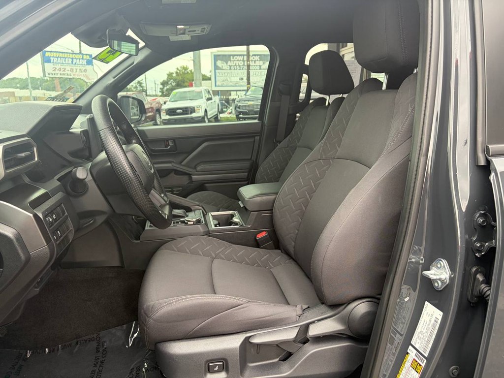 Photo 32 of this TOYOTA TACOMA