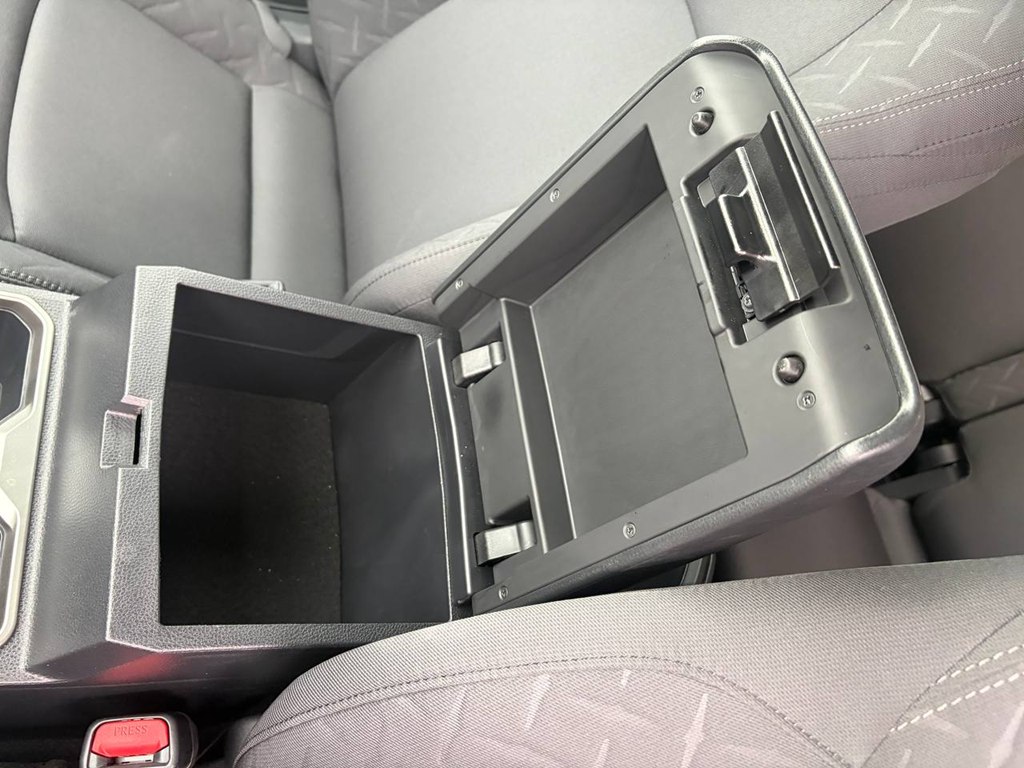 Photo 28 of this TOYOTA TACOMA