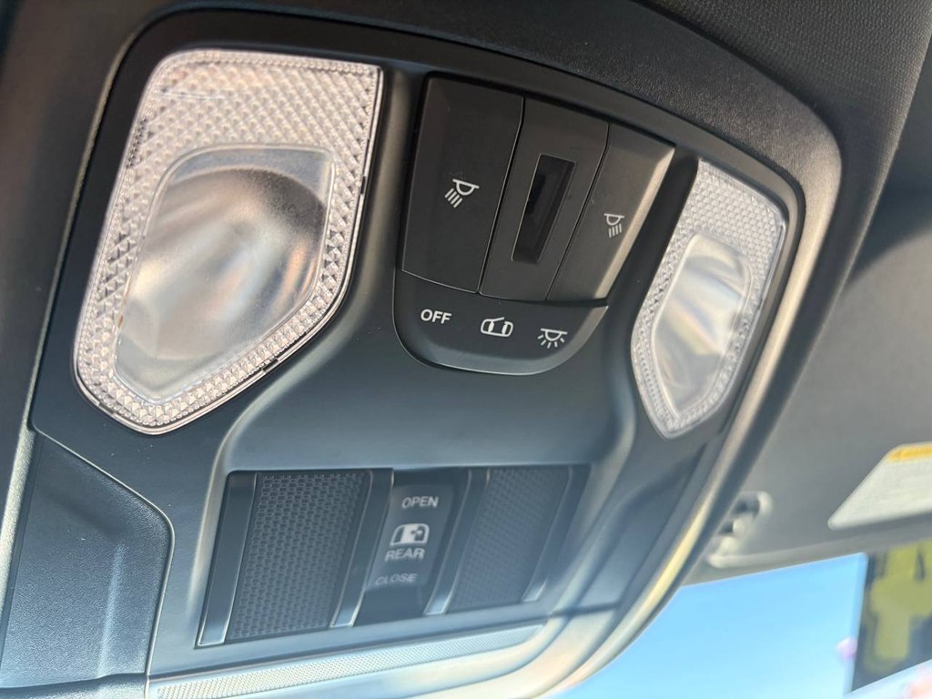 Photo 30 of this RAM 1500