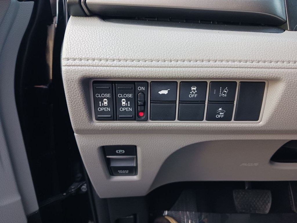 Photo 40 of this HONDA ODYSSEY