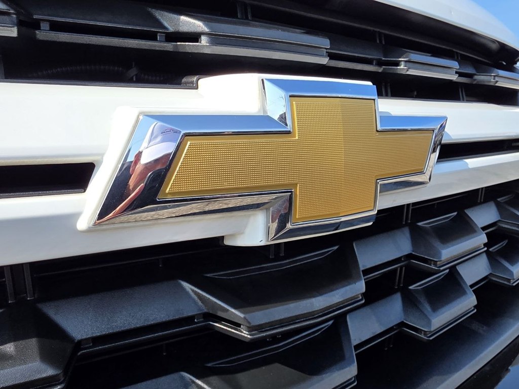 Photo 49 of this CHEVROLET COLORADO