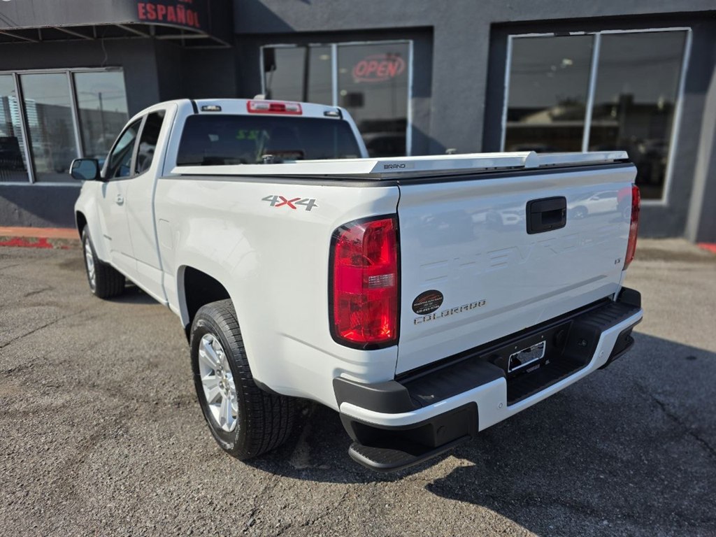Photo 4 of this CHEVROLET COLORADO