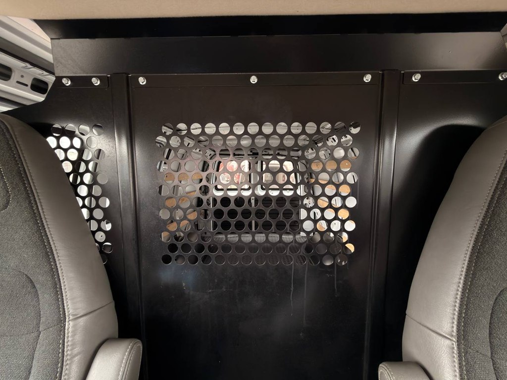 Photo 40 of this CHEVROLET EXPRESS G2500