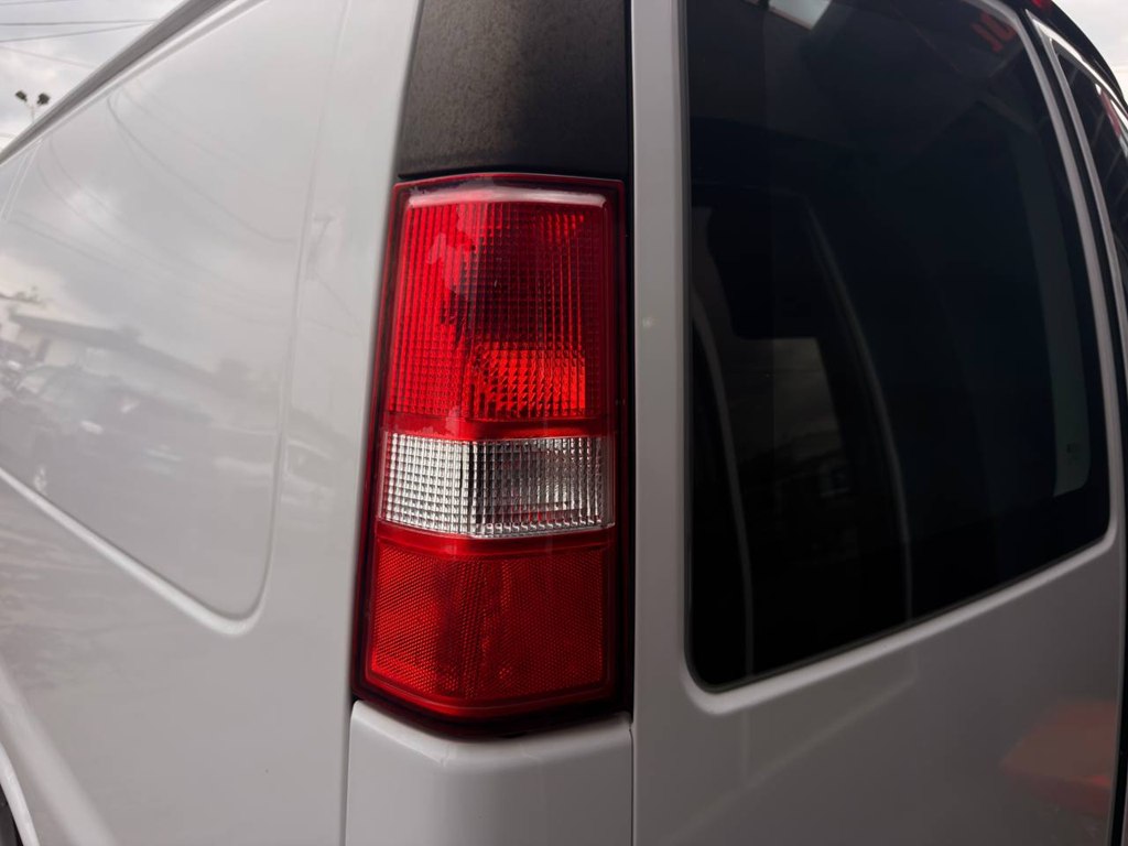 Photo 48 of this CHEVROLET EXPRESS G2500