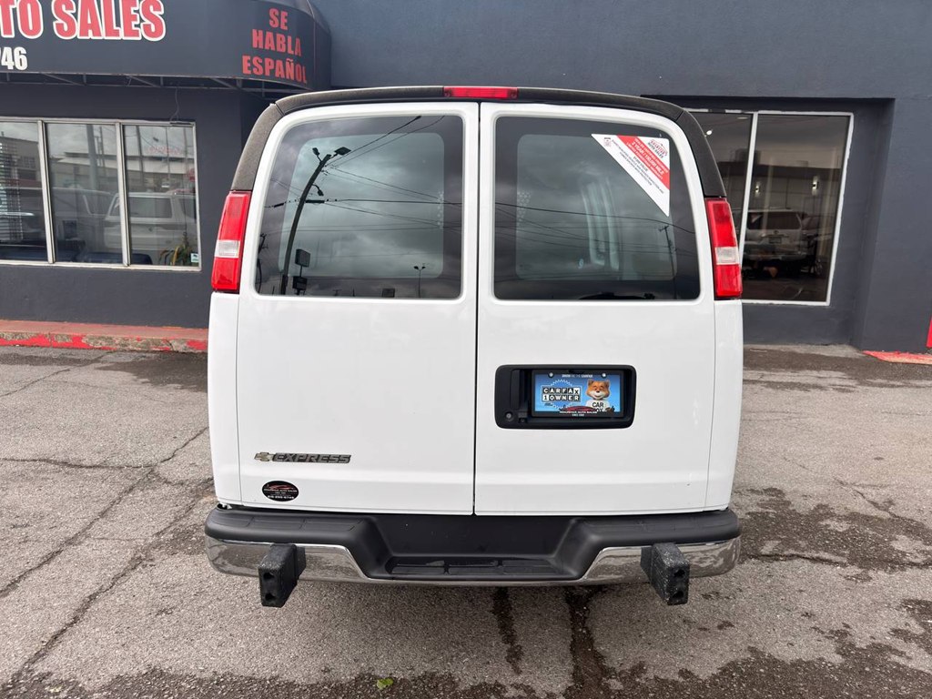 Photo 5 of this CHEVROLET EXPRESS G2500