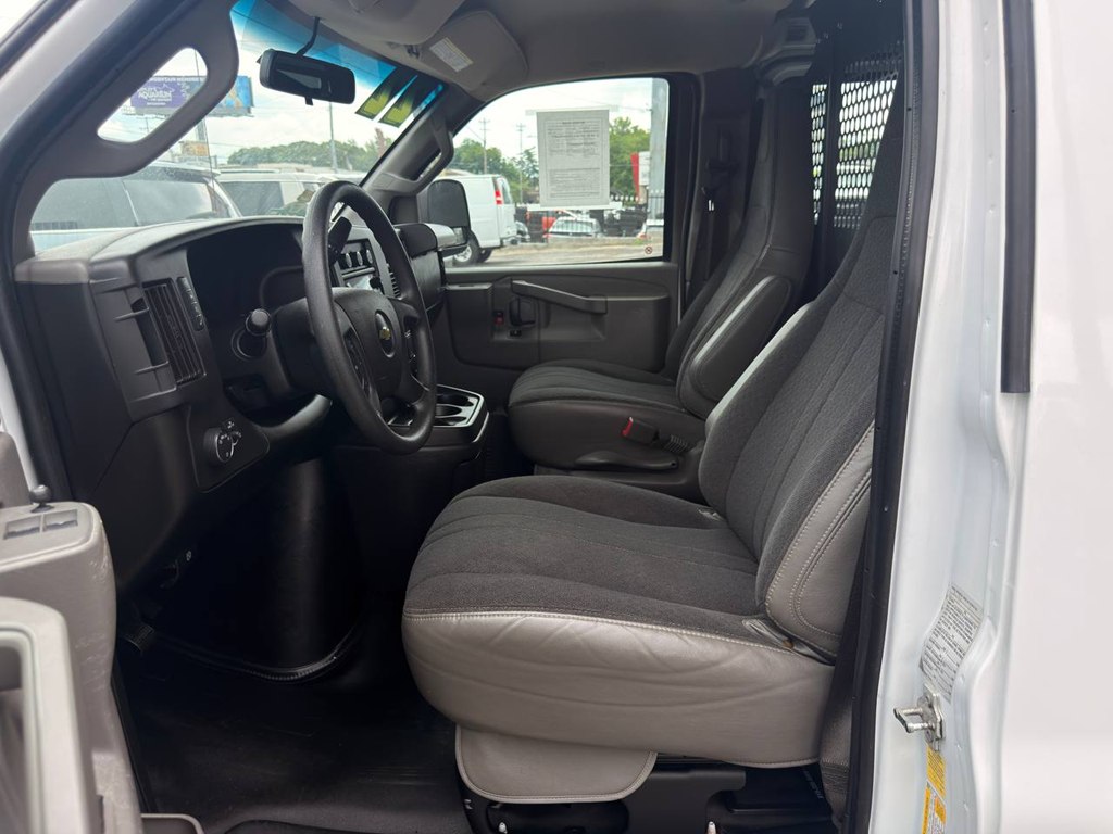 Photo 44 of this CHEVROLET EXPRESS G2500