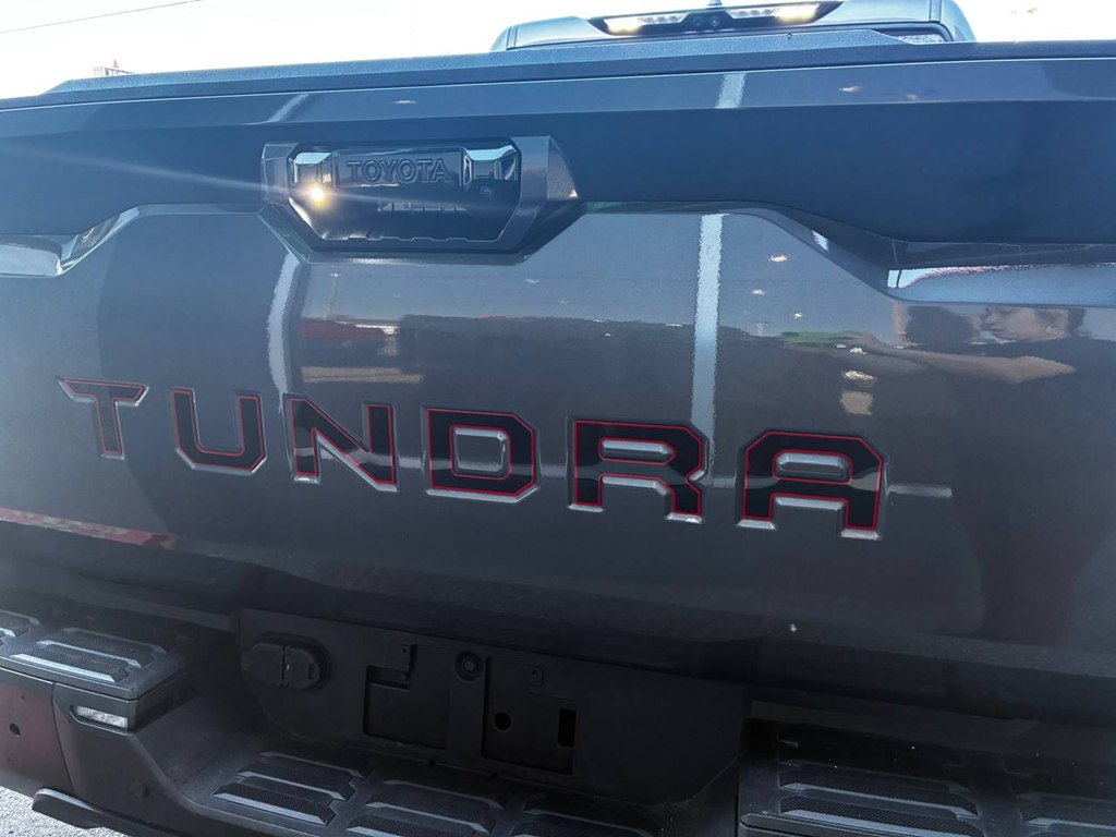 Photo 27 of this TOYOTA TUNDRA