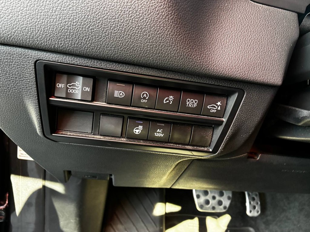 Photo 13 of this TOYOTA TUNDRA