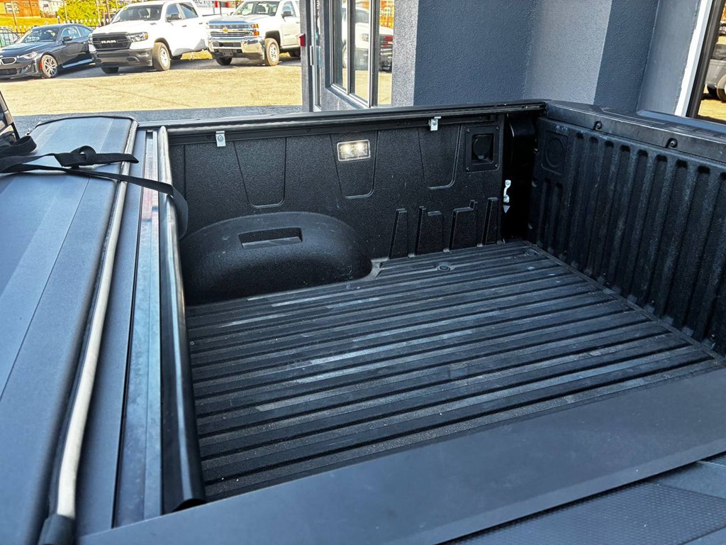 Photo 26 of this TOYOTA TUNDRA