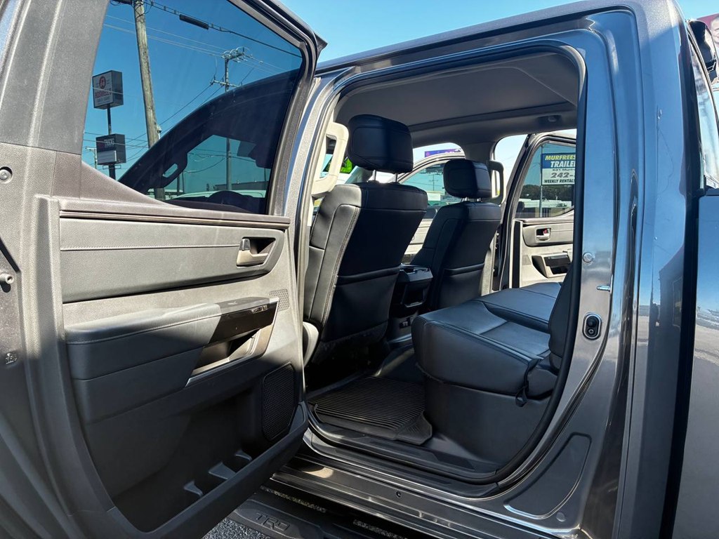 Photo 10 of this TOYOTA TUNDRA