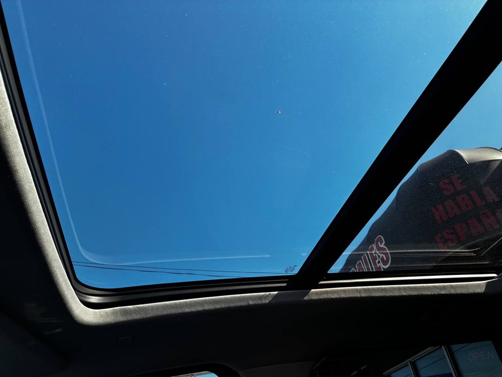 Photo 22 of this TOYOTA TUNDRA