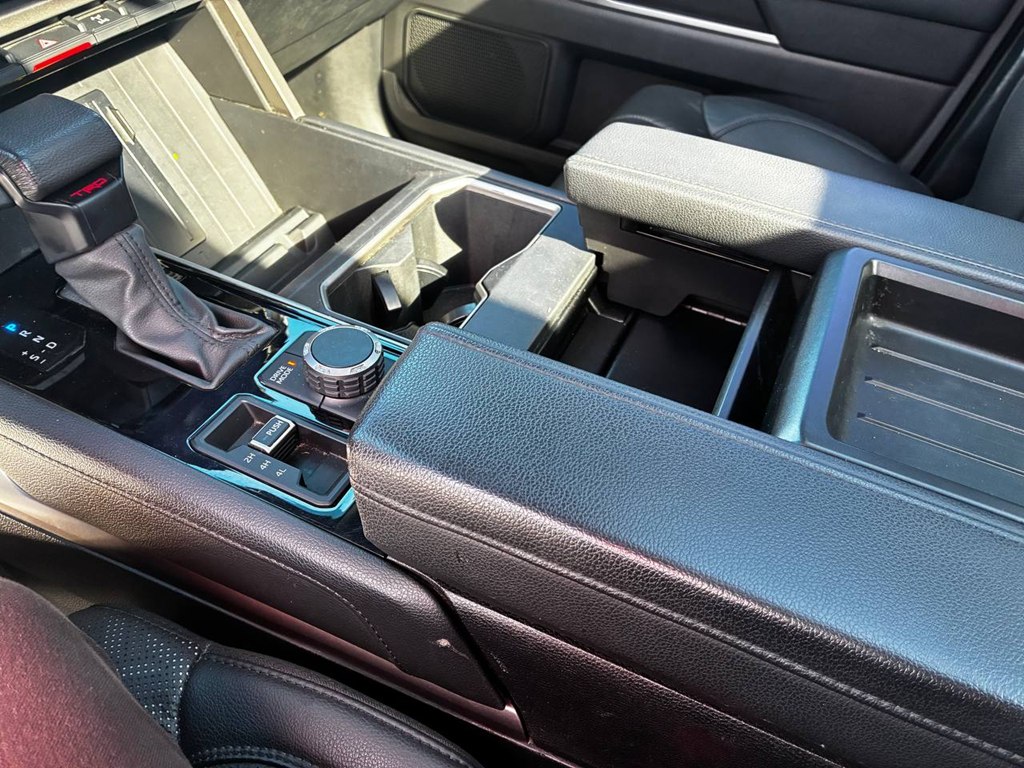 Photo 24 of this TOYOTA TUNDRA