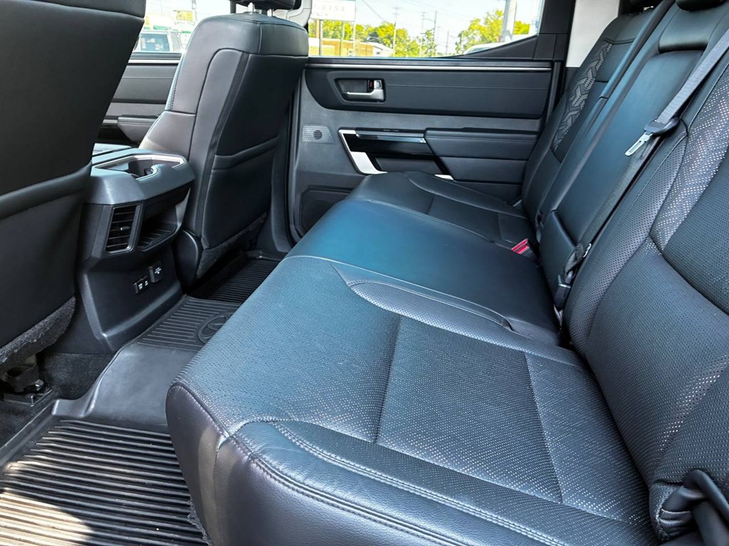 Photo 25 of this TOYOTA TUNDRA