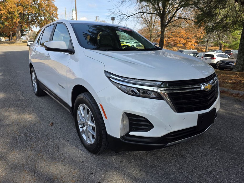 Photo 8 of this CHEVROLET EQUINOX