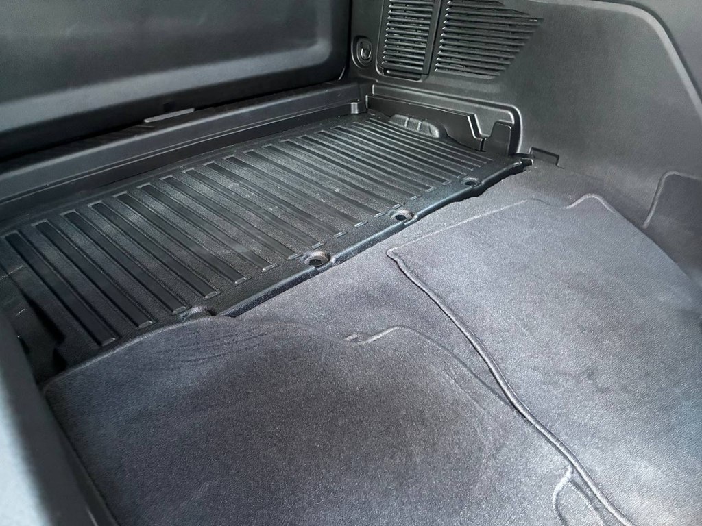 Photo 36 of this CHEVROLET TAHOE