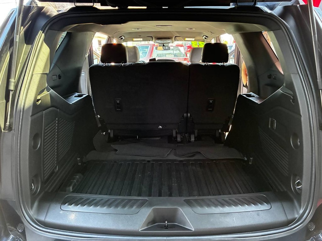 Photo 42 of this CHEVROLET TAHOE