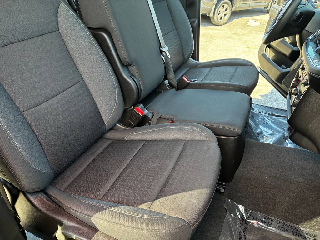 Photo 33 of this CHEVROLET TAHOE