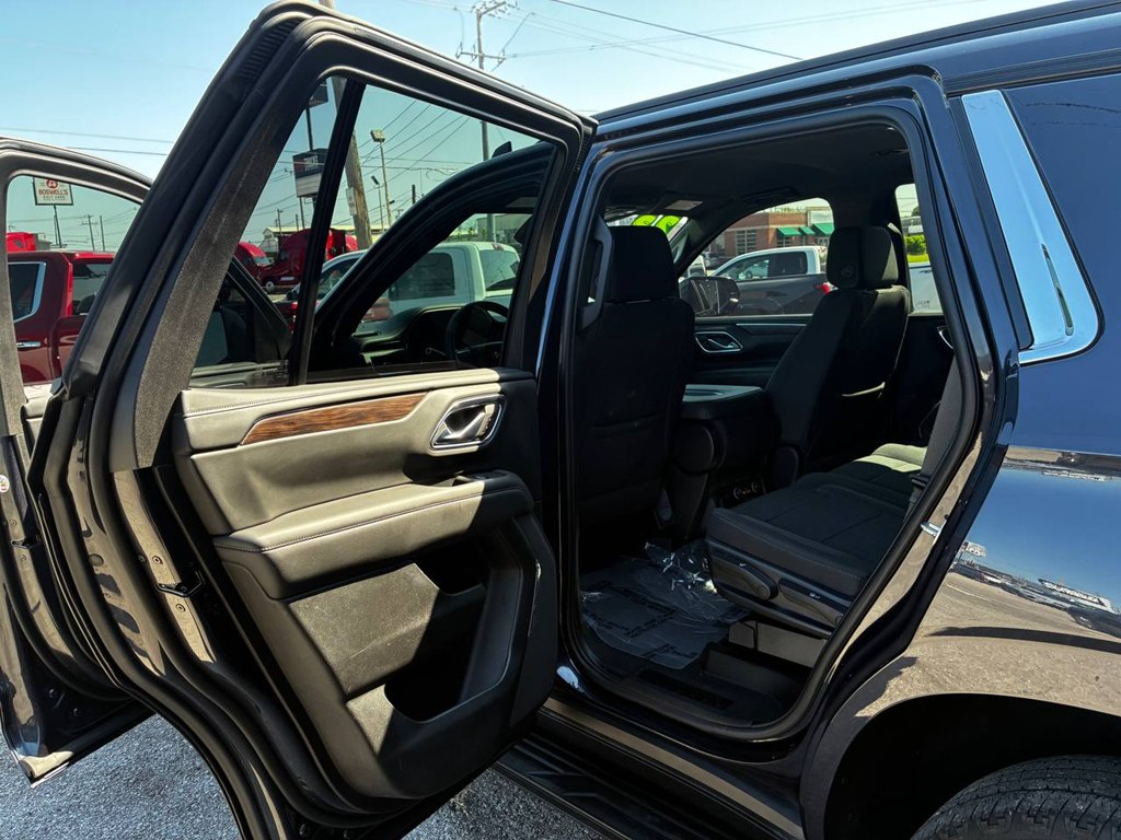 Photo 10 of this CHEVROLET TAHOE