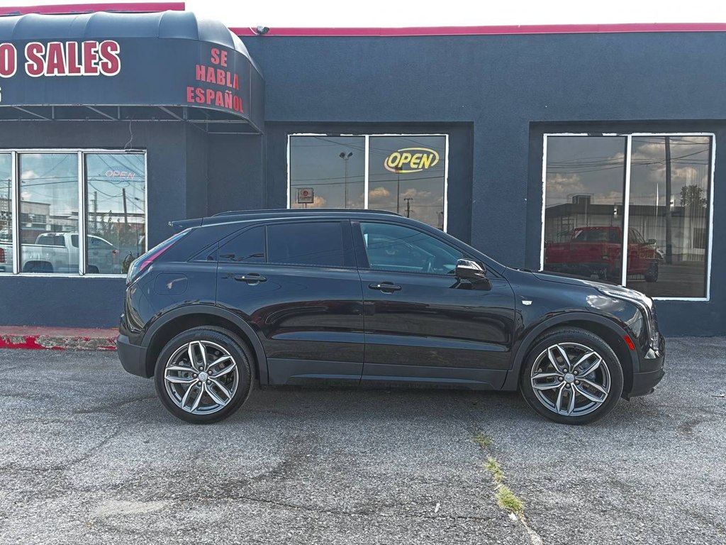 Photo 7 of this CADILLAC XT4