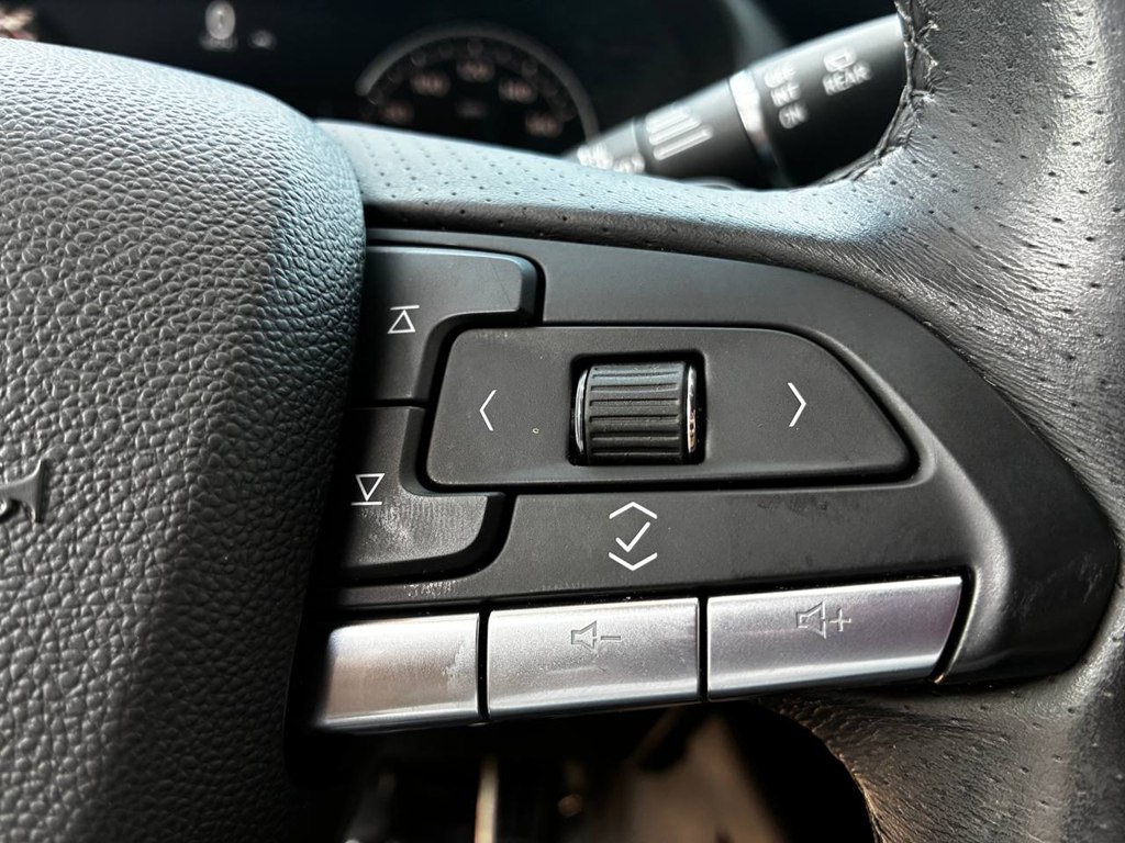 Photo 20 of this CADILLAC XT4