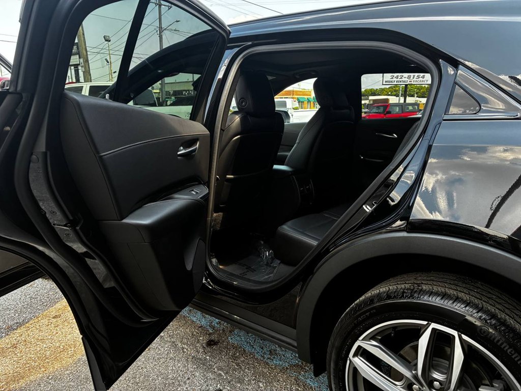 Photo 12 of this CADILLAC XT4