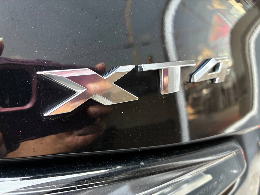 Photo 36 of this CADILLAC XT4