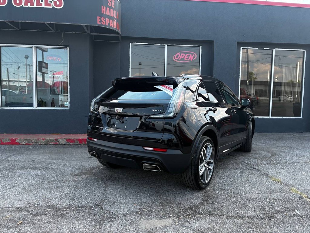 Photo 6 of this CADILLAC XT4