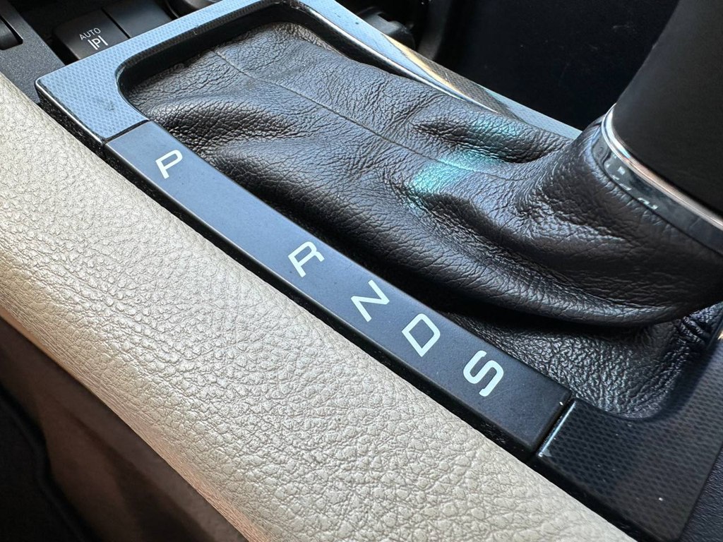 Photo 19 of this FORD TAURUS
