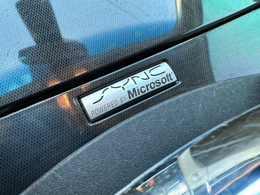 Photo 22 of this FORD TAURUS