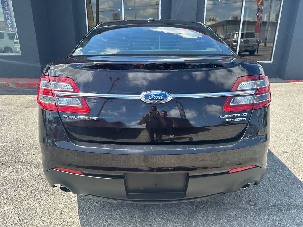 Photo 5 of this FORD TAURUS