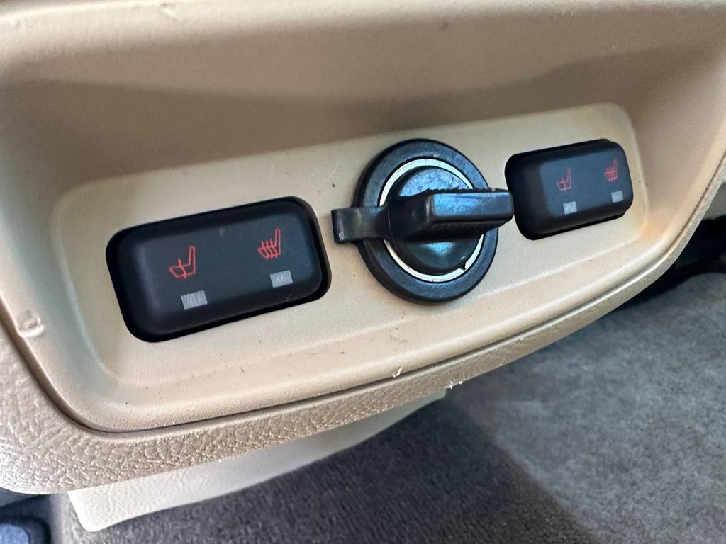 Photo 39 of this FORD TAURUS